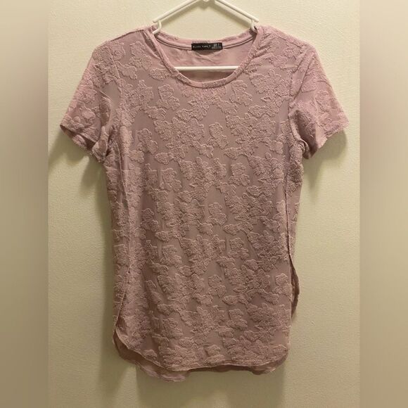 Black tape blush color lace top size small - Picture 1 of 7